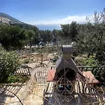 Apartamento My Dalmatia - Beachfront Vanja With Sea View Terrace And Private Parking *
