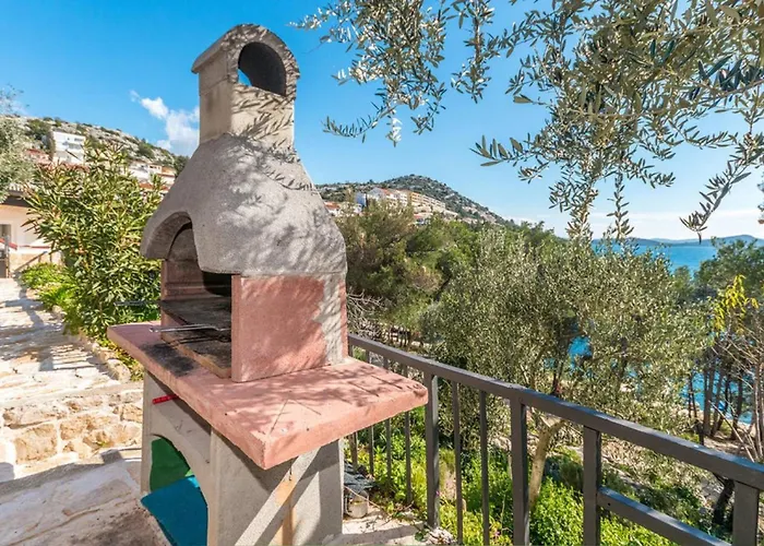 Апартаменты My Dalmatia - Beachfront Vanja With Sea View Terrace And Private Parking
